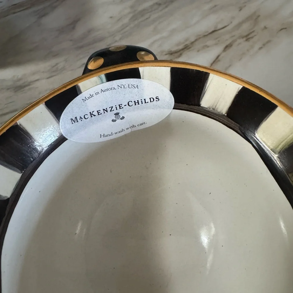 MacKenzie-Childs Courtly Check Tea cups with Gold Accents - Picture 7 of 9
